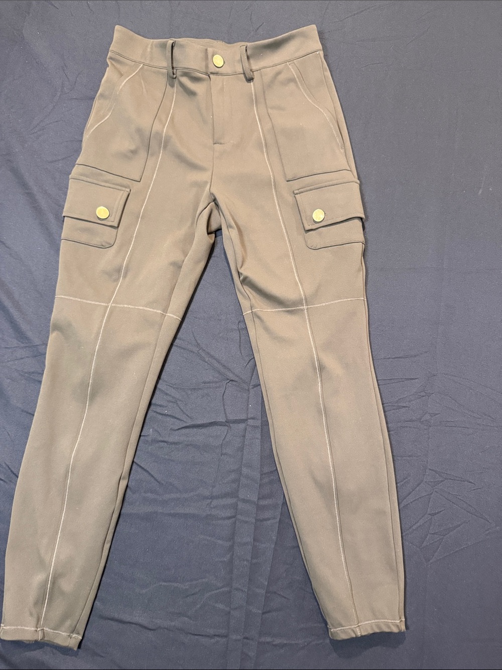 HALARA Olive Green Cargo High-Waist Joggers with Gold Buttons Size Small Petite
